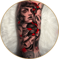 Tatuaje neotradicional en Konoha Tattoo Madrid